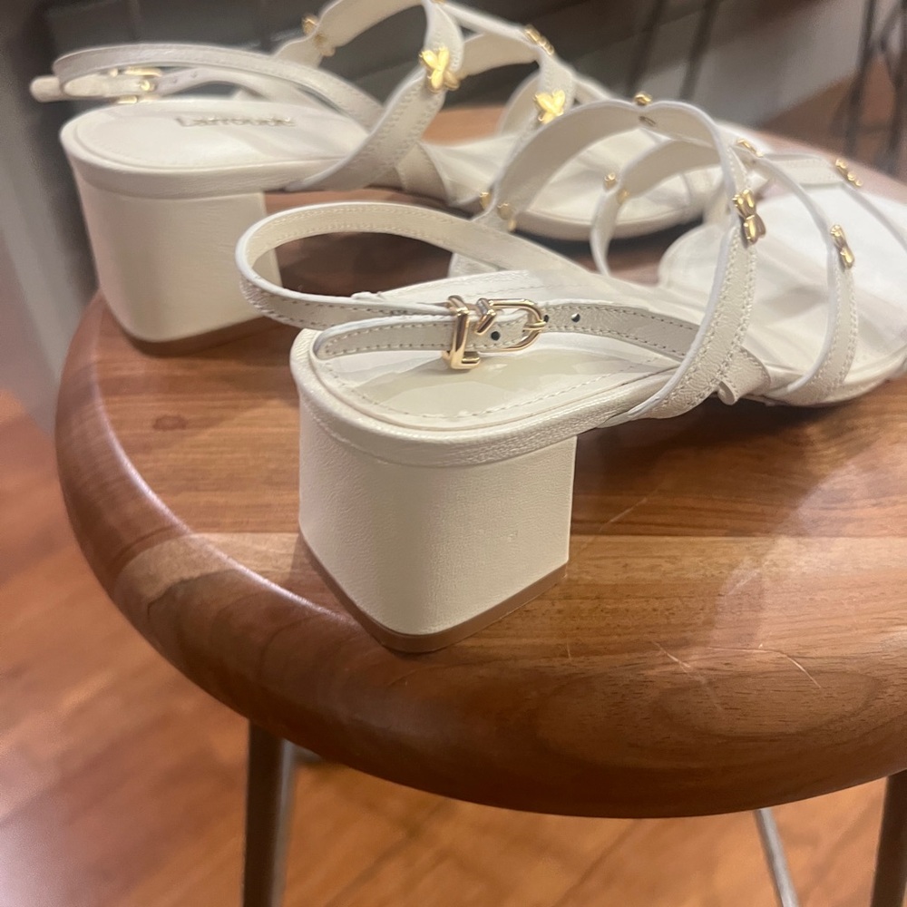 Larroudé Harmony Block Heel Sandals White w/ Gold Sz 9 - Picture 10 of 16